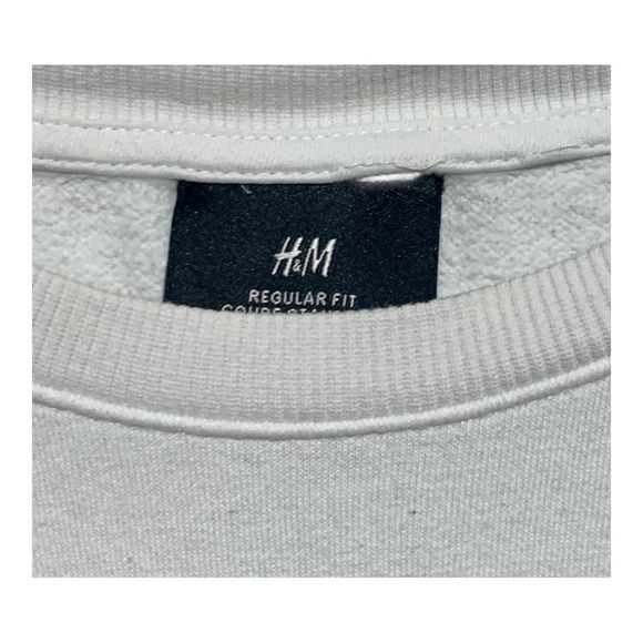 H&M UCLA Logo White Regular Fit Sweatshirt Size Medium - Picture 3 of 3